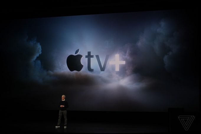 Seriál Dickinson, který uvidíme na Apple TV+ měl o víkendu premiéru