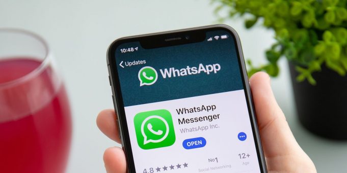 WhatsApp chystá opravu funkce přidávání do skupin