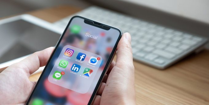 Spojené království chce přísnou regulaci online společností kvůli nebezpečnému ´a škodlivému obsahu