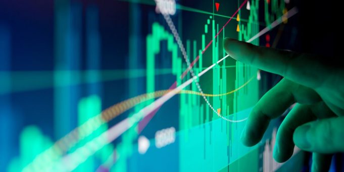 Apple v akcií překonal 1 bilion dolarů i přes nezdar v Číně