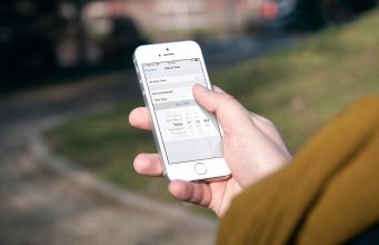 Návod – Jak deaktivovat automatické nastavení časového pásma na iPhonu