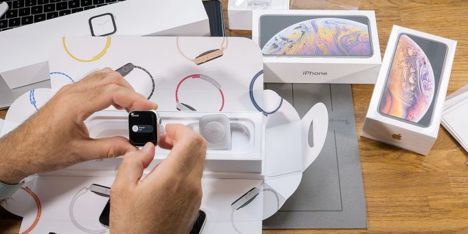 Dodávky Apple Watch vzrostly v roce 2018 o 22%