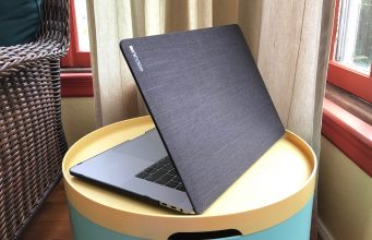 Obal Incase Textured Hardshell nabízí stylovou ochranu MacBooku Pro