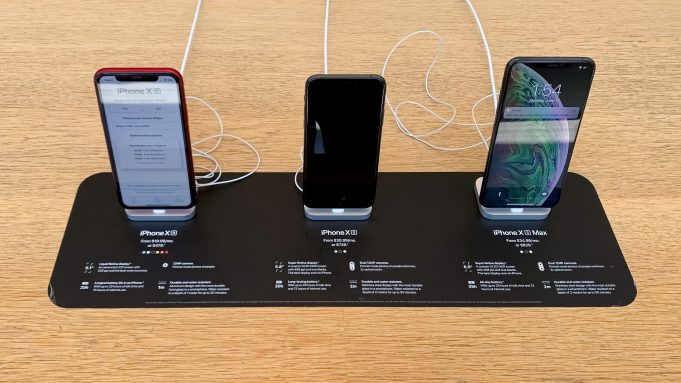 Nové změny designu v prodejnách Apple upřednostňují přímý nákupní zážitek