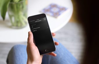 Návod – Jak zapnout titulky na iPhonu, iPadu, Macu a Apple TV