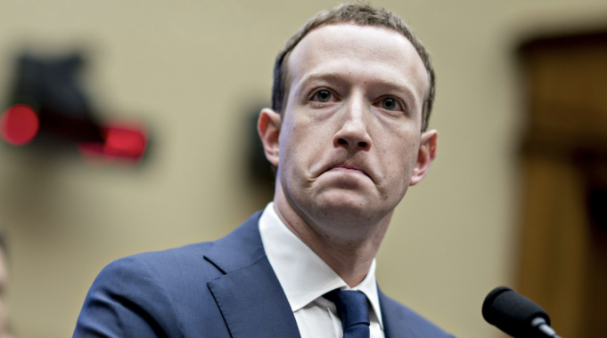 Je to oficiální. Facebook dostal pokutu 114 miliard