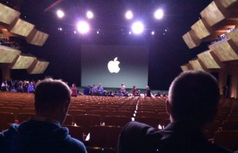 Legendární Flint centrum, kde Steve Jobs představil první Macintosh se bude bourat