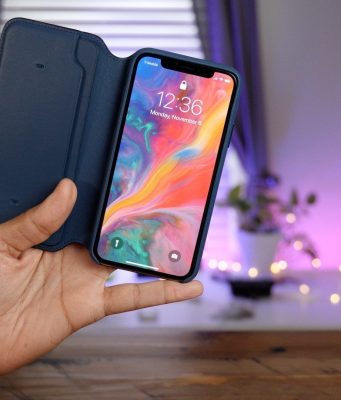 Jak nastavit automatické zamykání a odemykání iPhonu s Folio pozdrem