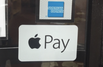 Návod – Jak si nechat od Applu zaslat originální samolepky Apple Pay?
