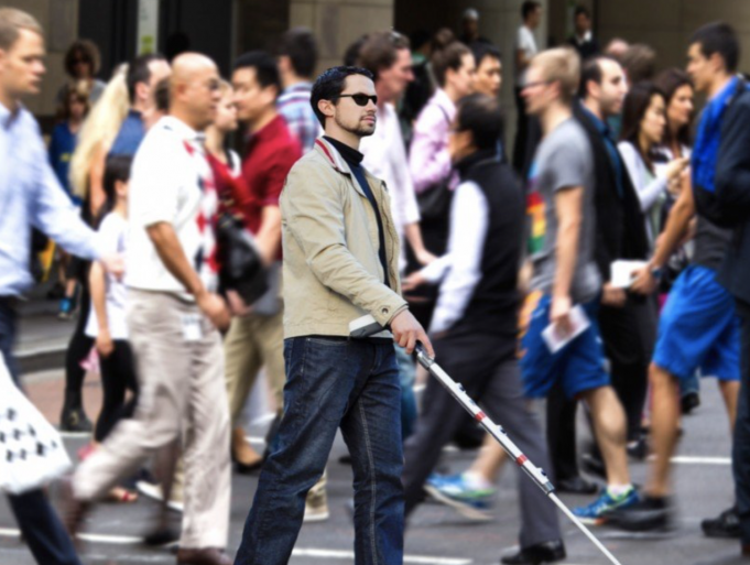 Jak může iPhone pomoci zrakově postiženému?