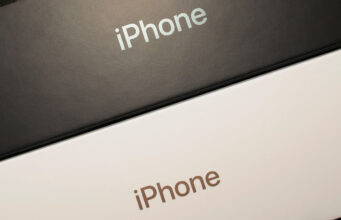 Evropský parlament schválil návrh, všechny mobily nabijete jednou nabíječkou