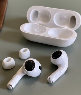 Návod – Jak vyčistit AirPods a nabíjecí pouzdro