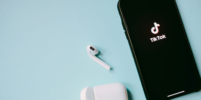 Aplikace TikTok byla druhou nejstahovanější aplikací pro iOS