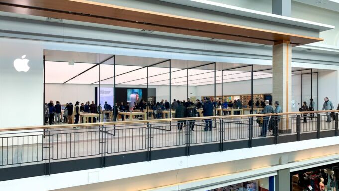 Apple Fairview se dnes otevřel na novém a větším místě v nákupním centru CF Fairview Mall