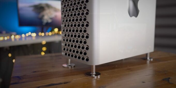 Tim Cook daroval Donaldu Trumpovi Mac Pro z roku 2019