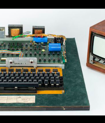 Plně funkční počítač Apple-1 se vydražil za 458 711 dolarů