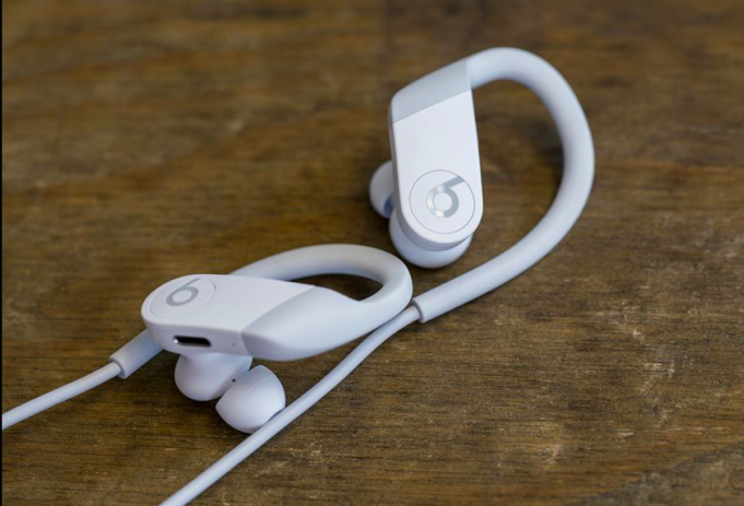Návod – Jak najít sériové číslo Powerbeats Pro a zkontrolovat firmware