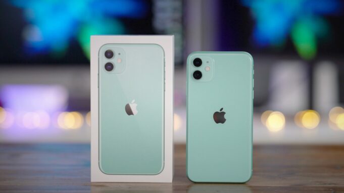 Apple vydal novou beta verzi iOS 26 vývojářům a veřejným testerům, kteří mají iPhone 11