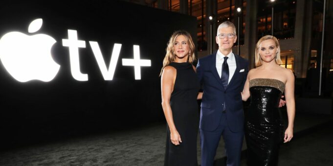 Apple kupuje práva na starší hollywoodské televizní seriály a filmy