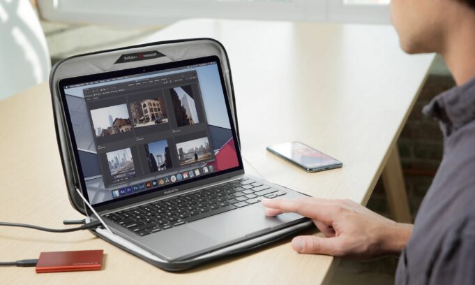 Společnost Twelve South představila nové pouzdro „SuitCase“ pro MacBooky