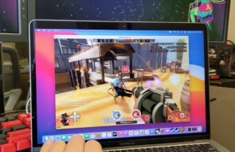 Hra Team Fortress 2 může běžet na novém MacBooku Air