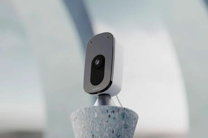 Bezpečností kamera SmartCamera byla zlevněna a aktualizována o některé nové funkce