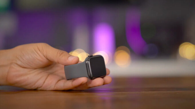 Návod – Jak zrušit párování Apple Watch s iPhonem