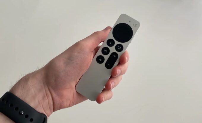 Apple vydal nový firmware pro Apple TV Remote (verze 10M1103)