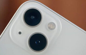 Jak si vede iPhone 13 a iPhone 13 mini u recenzentů? Přečtěte si první recenze!