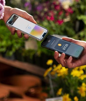 Funkce Placení klepnutím na iPhone je nyní dostupná na Slovensku a v několika dalších zemích