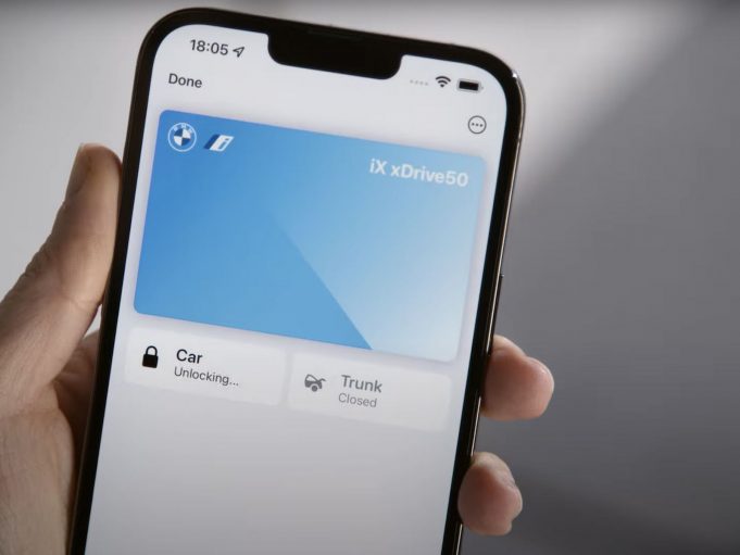 BMW představil nejnovější vozidla, která lze odemknout s iPhonem v kapse