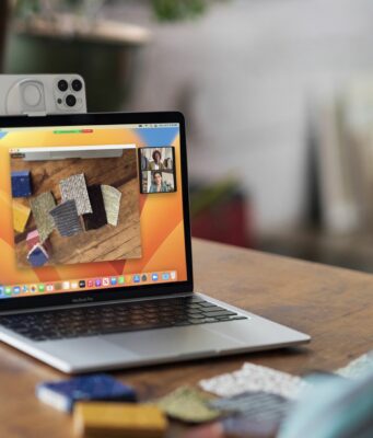 Apple začal prodávat držák Belkin pro použití iPhonu jako webové kamery Macu