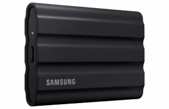 Samsung představil 4TB verzi oblíbeného přenosného SSD disku T7 Shield