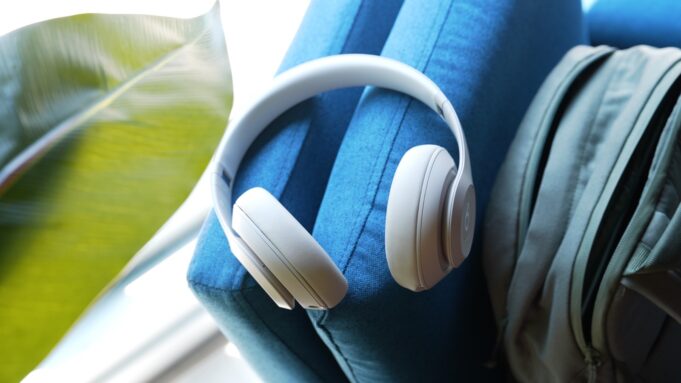 Společnost Beats představila nová sluchátka Beats Studio Pro – podívejte se, jak vypadají