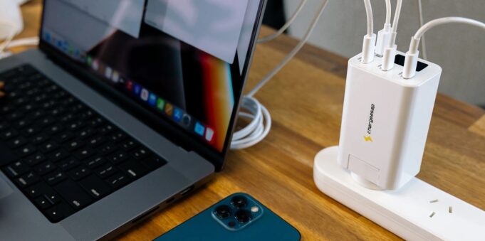 Chargeasap představil nový GaN adaptér, který poskytuje celkový výkon 270 W