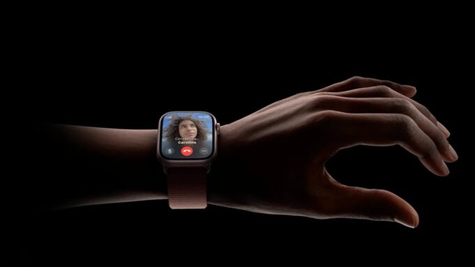 Co umí Double Tap na Apple Watch a jak z této funkce vytěžit maximum