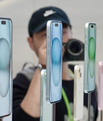 Podívejte se na iPhone 15 a iPhone 15 Plus ve všech barvách