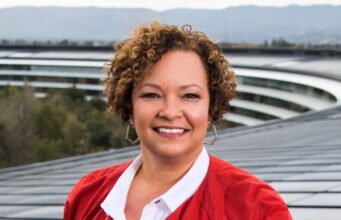 Apple opouští šéfka pro životní prostředí Lisa Jackson