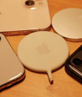 Takto vypadala původní verze nabíječky MagSafe