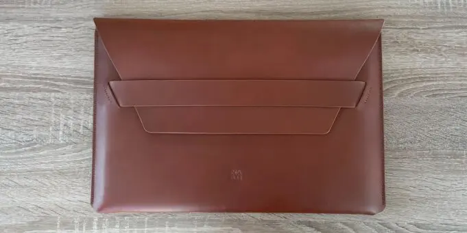 Společnost Manuel-Dreesman představila nové kožené pouzdro pro MacBook Pro