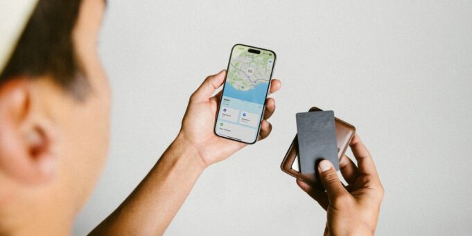 Společnost Nomad představila novou ultratenkou kartu Nomad Tracking Card s podporou Find My