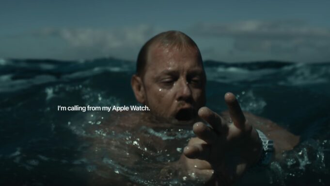Apple dnes nové video propagující funkci Tíseň SOS na Apple Watch