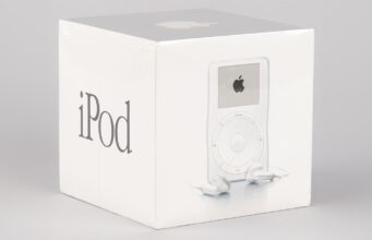iPod první generace v uzavřené, nikdy neotevřené krabici, se vydražil za rekordní částku