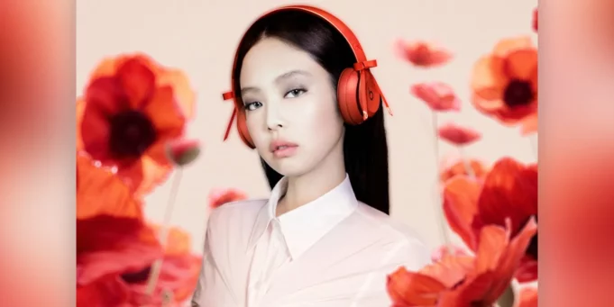 Apple představil speciální edici Beats Solo 4 ve spolupráci s JENNIE