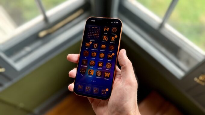 iOS 26 dokáže barevně sladit ikony aplikací s iPhonem – Jak to funguje?