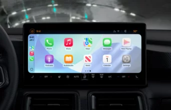 Apple plánuje přinést do CarPlay nové funkce umělé inteligence