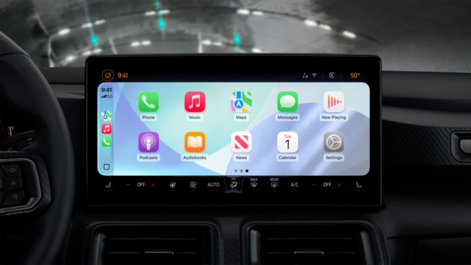 Apple plánuje přinést do CarPlay nové funkce umělé inteligence