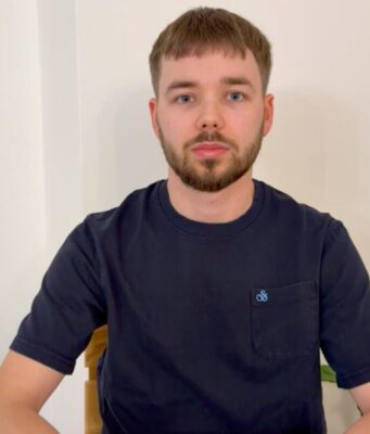 Denis Surových – Apple na příští rok chystá levnější MacBook