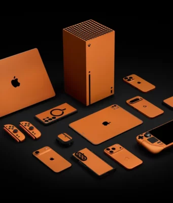 Kosmicky oranžový iPhone? Dbrand přináší nový odstín i na další zařízení – a s humorem si dělá srandu z Applu