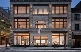 Apple otevřel novou prodejnu Sainte-Catherine v Montréalu. Je více než dvakrát větší než původní